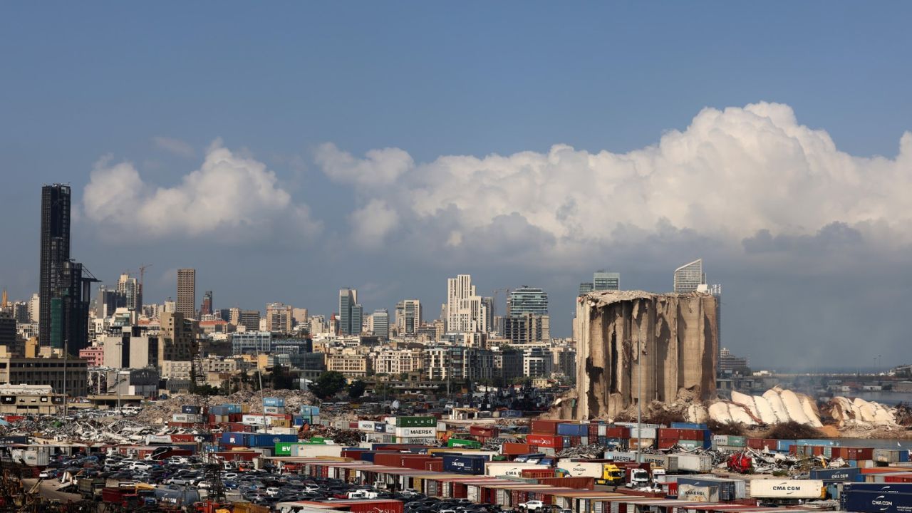 juez-reanuda-investigacion-de-explosion-en-beirut-e-inculpo-a-ocho-personas