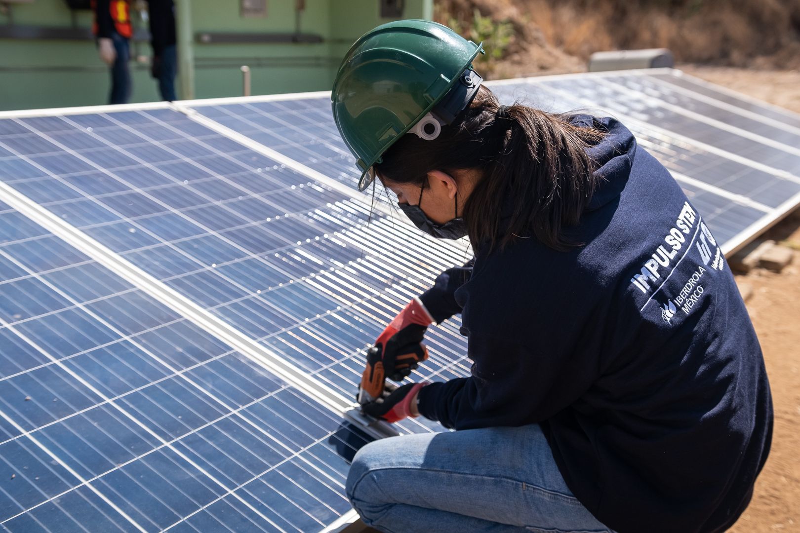Alumna_de_Energas_Renovables_del_programa_Impulso_STEM