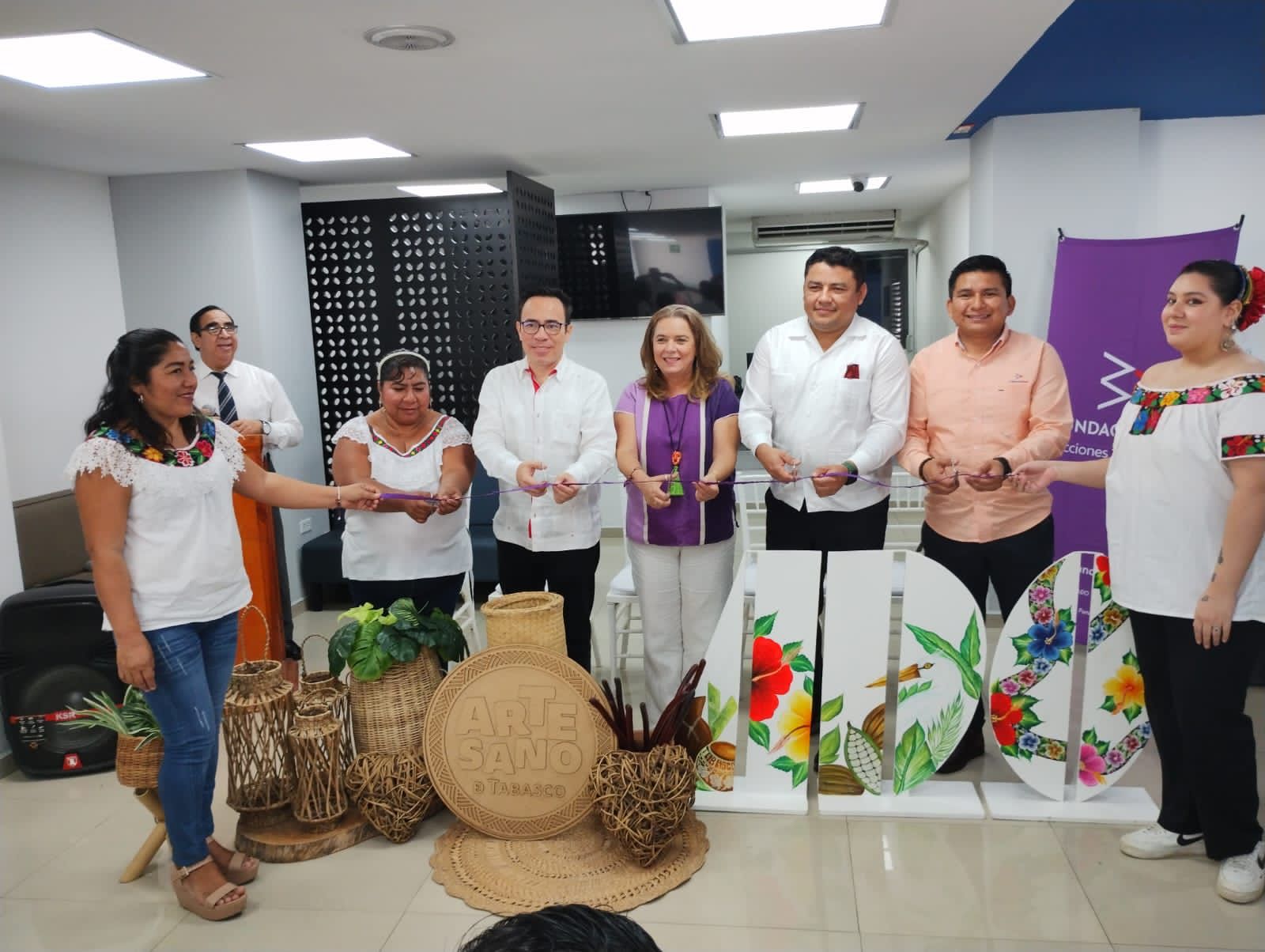 Todo un éxito la primera feria artesanal Cariños del Edén 2023”