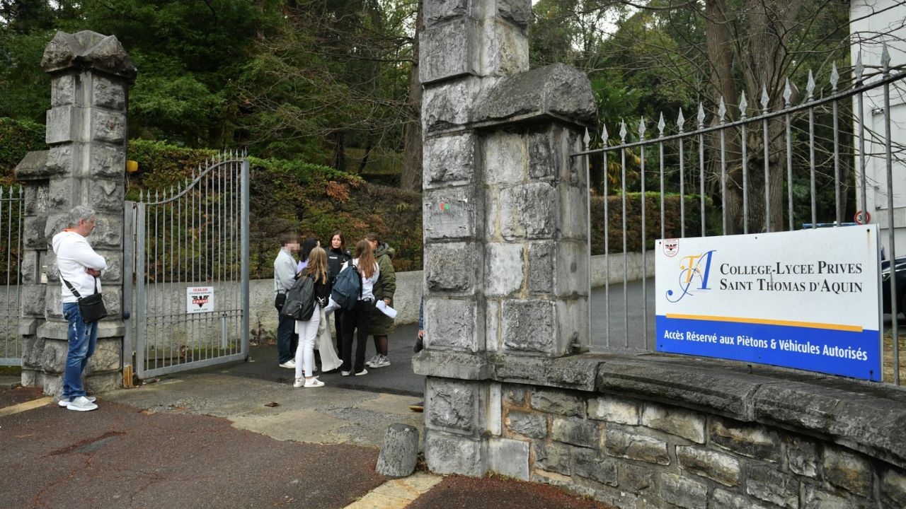 maestra-muere-apunalada-por-un-alumno-en-plena-clase-en-francia