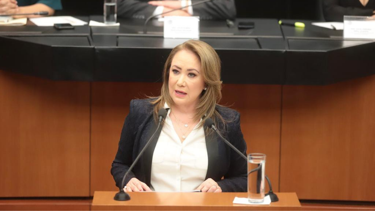 yasmin-esquivel-plagio