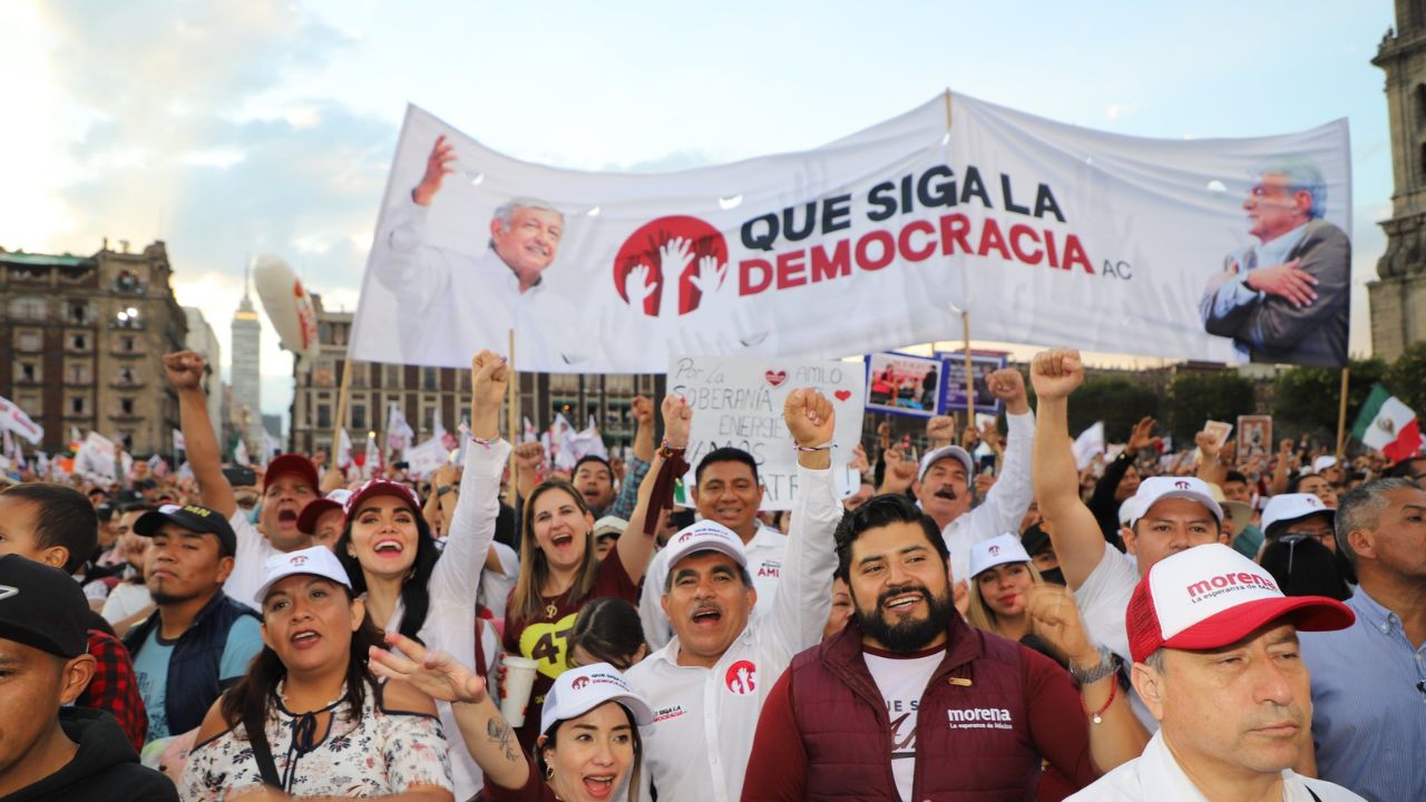 Que-siga-la-democracia-foto-de-Gabriela-Jimenez-Twitter