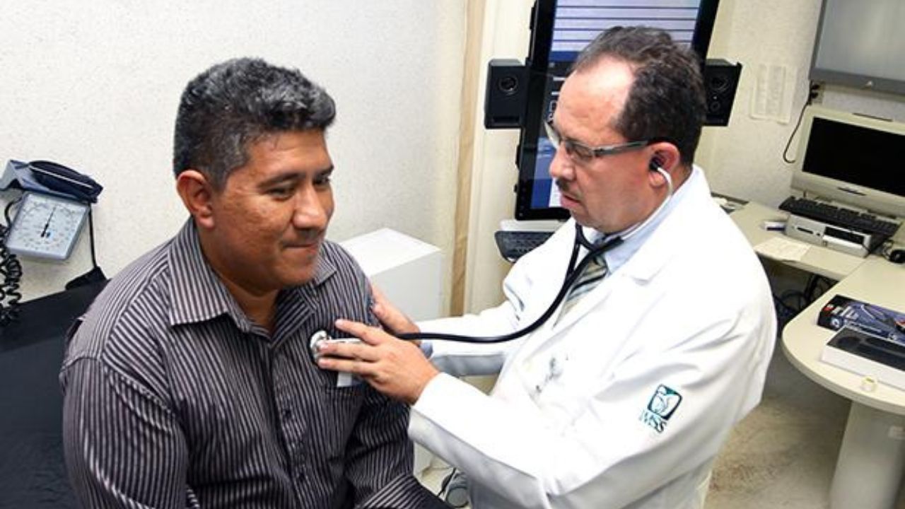 secretaria-de-salud-abre-convocatoria-para-que-medicos-jubilados-se-incorporen-al-imss-bienestar-zoe-robledo