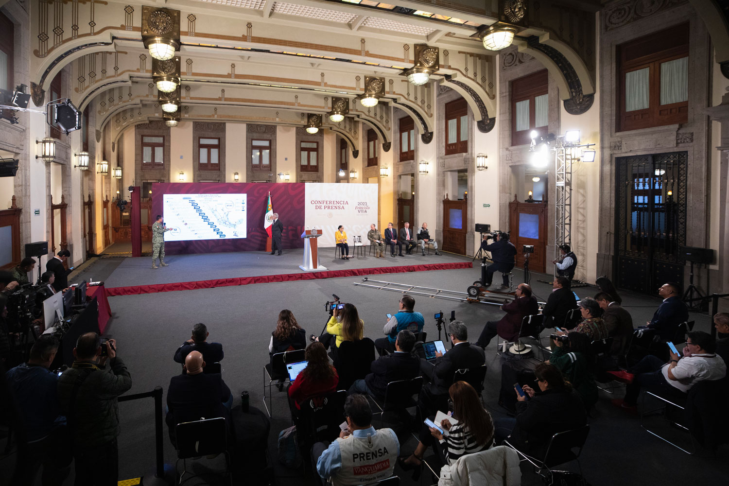 2023-04-18-Conferencia-de-prensa-matutina-Palacio-Nacional-Foto-09