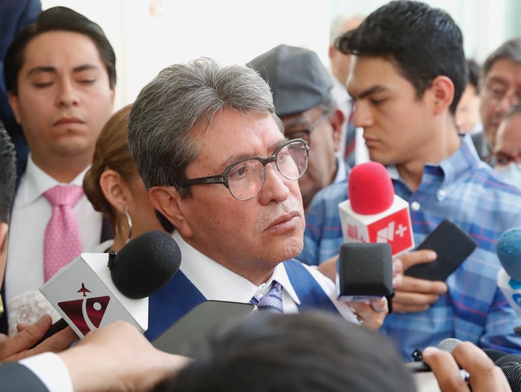 Ricardo Monreal logra acuerdos en su bancada para que hoy se nombre a un comisionado del INAI