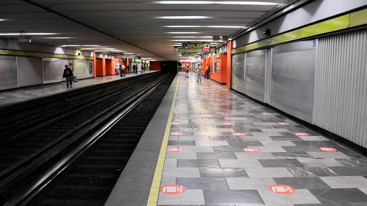 hombre-muere-al-arrojarse-al-paso-del-metro-en-estacion-miguel-angel-de-quevedo