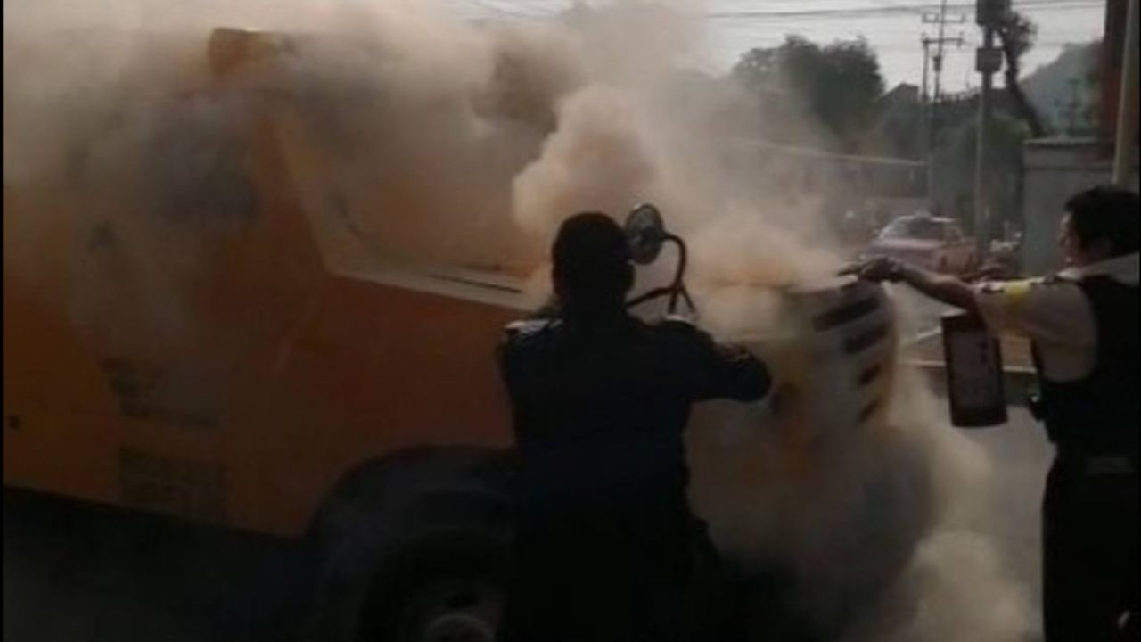¡Fuego-Se-incendia-camioneta-de-valores-en-la-Venustiano-Carranza