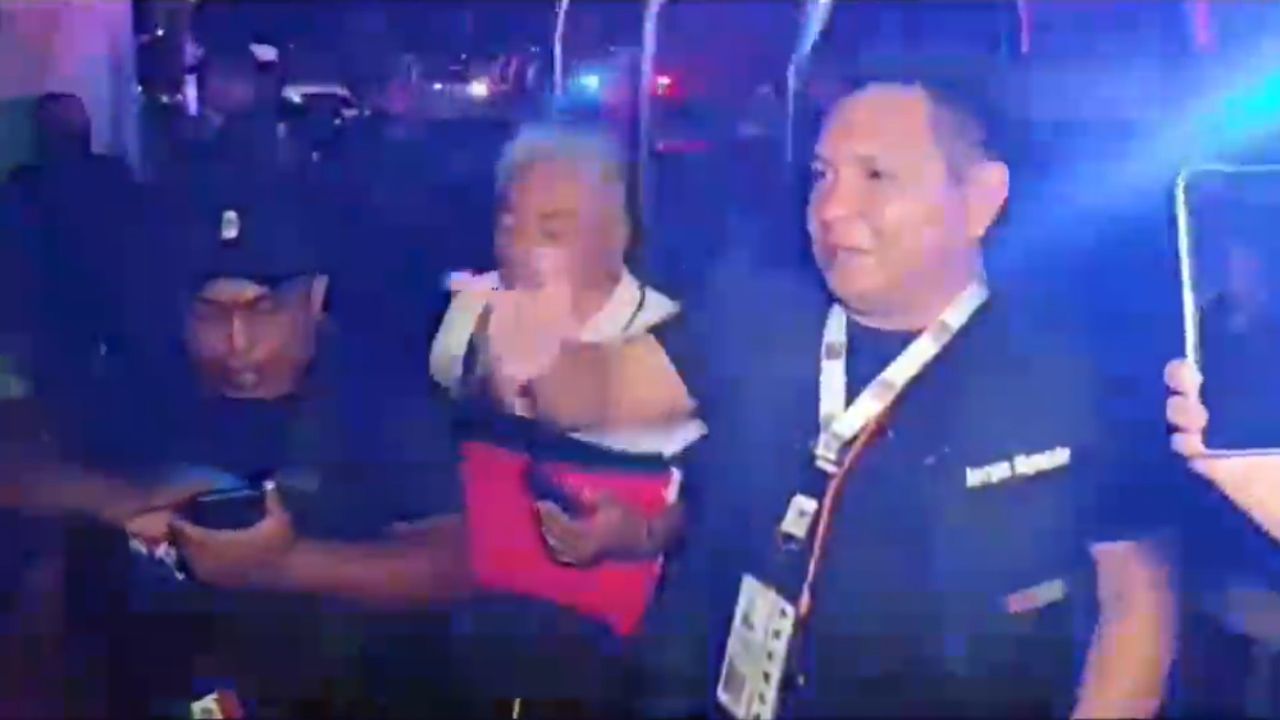 Abren-fuego-contra-casa-de-periodista-en-Cancun-Quintana-Roo