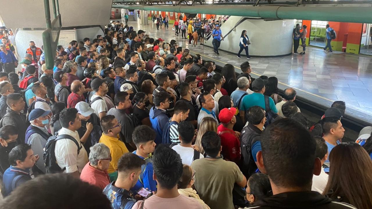 hombre-ataca-con-navaja-a-usuario-en-metro-constitucion-1917-de-linea-8