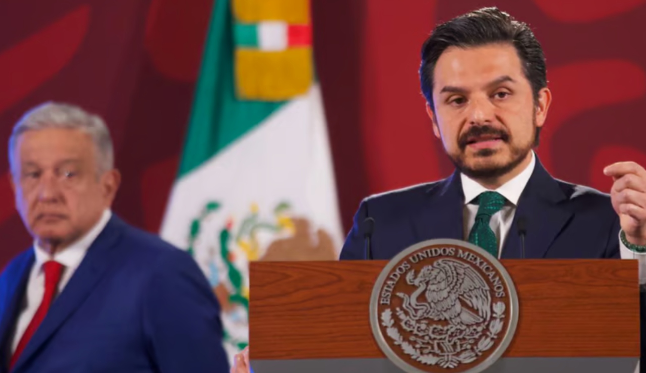 amlo_zoe_robledo