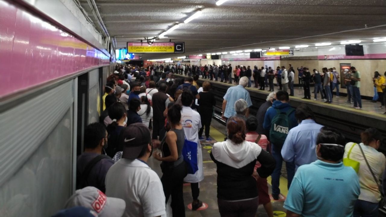 interrumpen-servicio-de-linea-1-del-metro-cdmx-por-persona-que-se-arrojo-a-las-vias