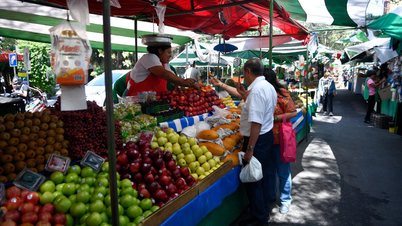 inversion-publica-en-2023-alcanzara-el-billon-de-pesos-asegura-amlo