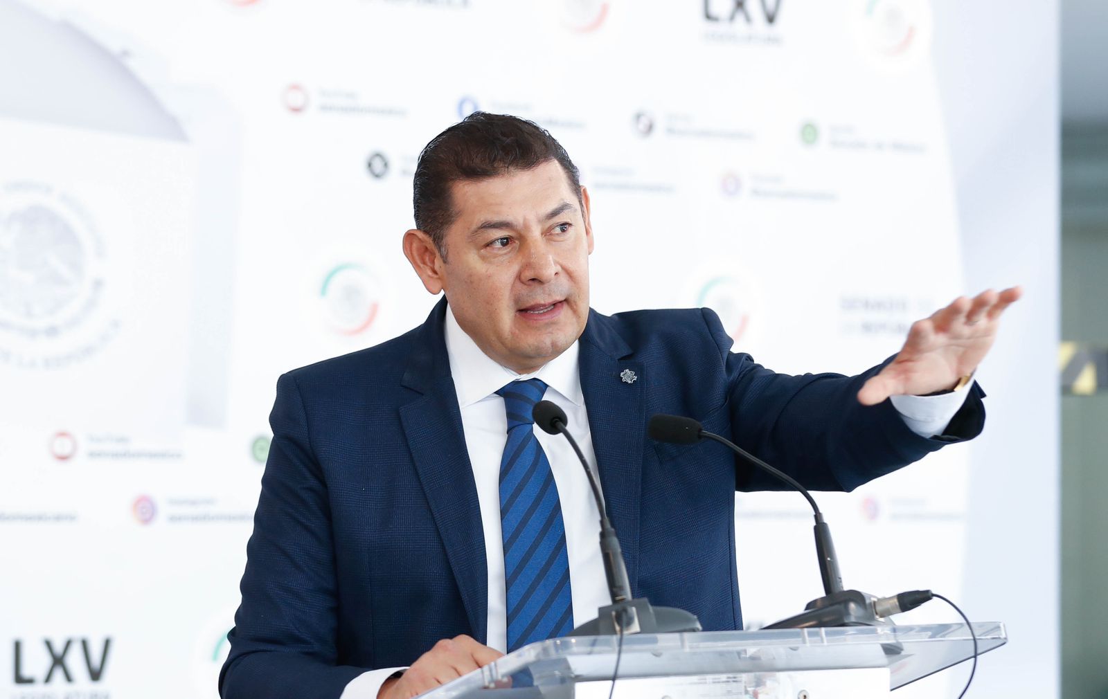 72a118c5-a3b3-42c1-a27b-ee01fa1d95a5