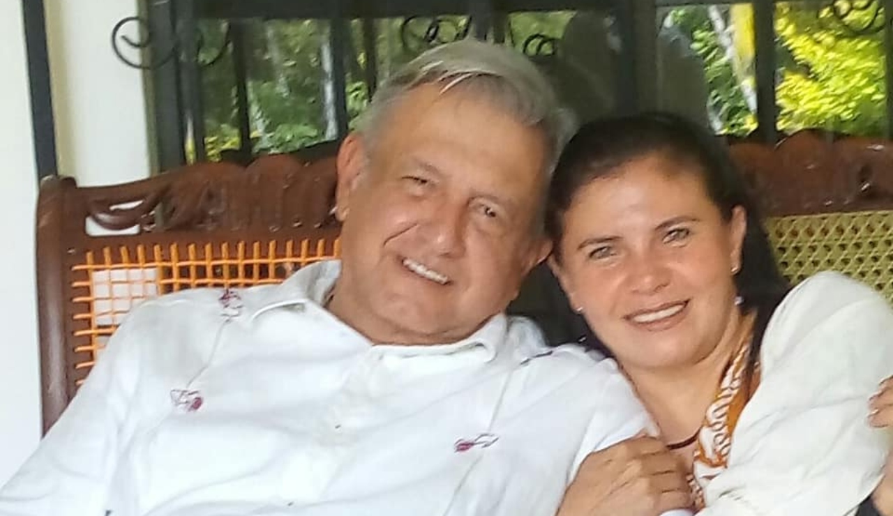 amlo_manuela_obrador