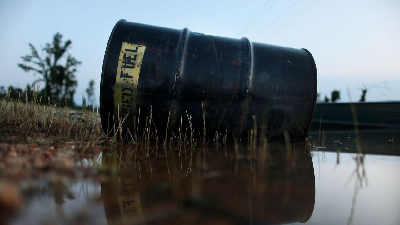 el-petroleo-termina-a-la-baja-en-mercado-preocupado-por-la-demanda