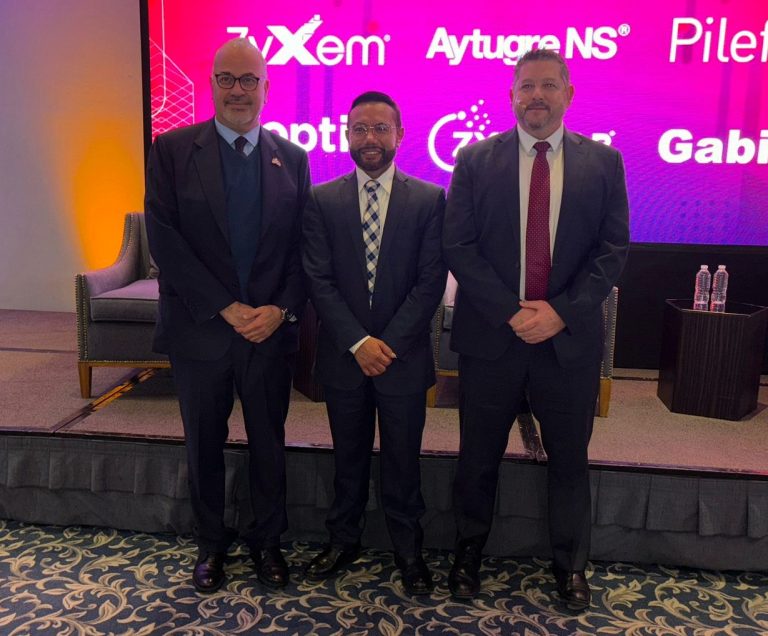 Dr. José Luis Sandoval, Dr. Francisco Saynes, Dr. Jaime Cama
