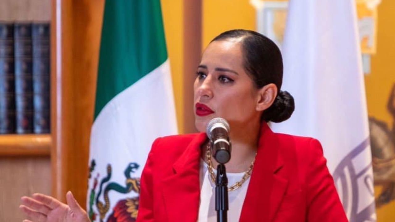 Sandra-Cuevas-Frente-Cuevas