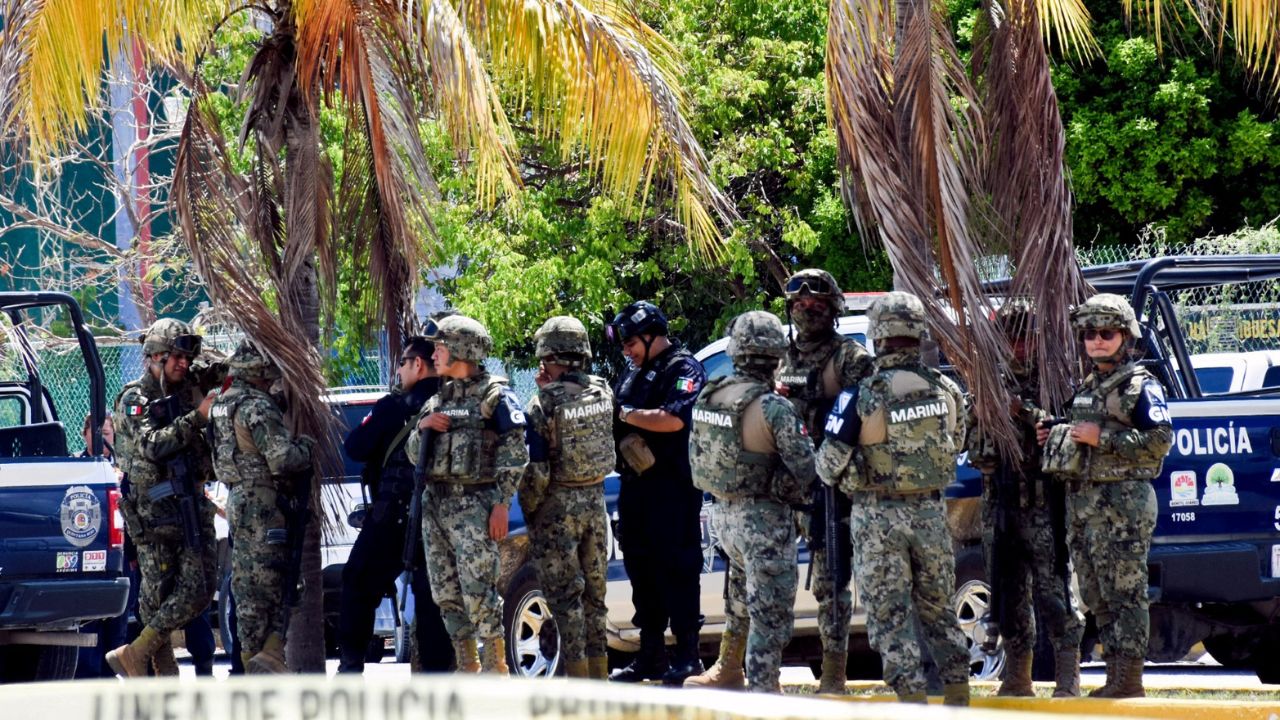 rescatan-a-agentes-del-inm-secuestrados-en-cancun
