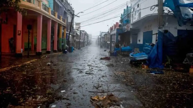 huracan_beryl_causo_perdidas_de_mil_millones_de_dolares_en_hospitales_de_jamaica