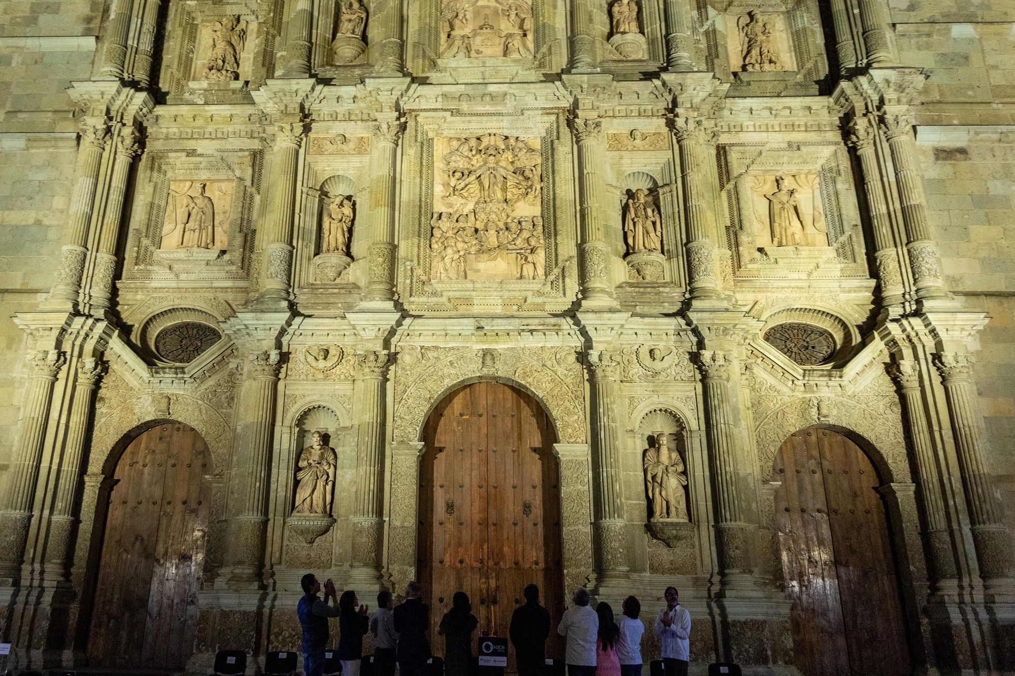 Gobierno_de_Oaxaca_e_Iberdrola_Mxico_iluminan_la_Catedral_Metropolitana_con_tecnologa_de_vanguardia._4-1