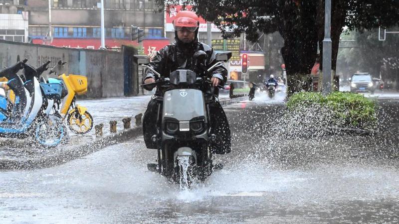 CHINA-GUANGXI-QINZHOU-TIFON WIPHA-LLUVIAS