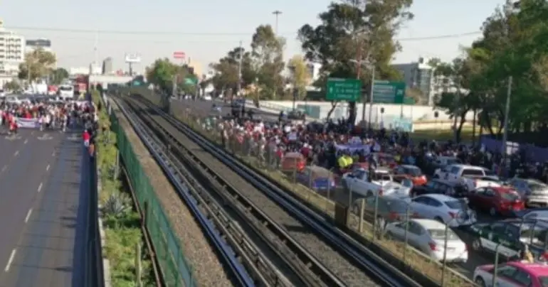comerciantes_ambulantes_bloquean_tlalpan_en_ambos_sentidos_1
