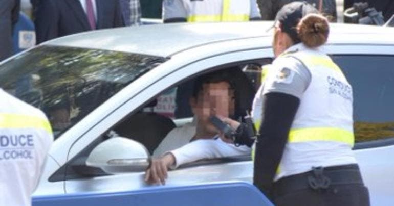 joven_intenta_huir_del_alcoholimetro_y_choca_con_patrulla_en_cdmx