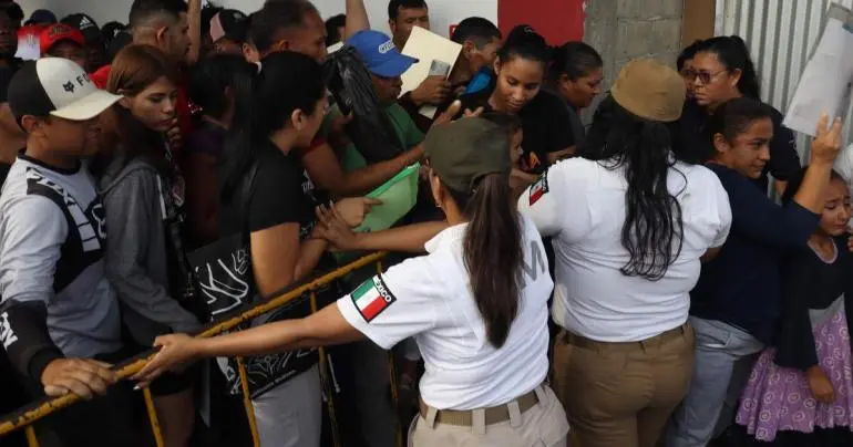 la_frontera_sur_de_mexico_se_ha_convertido_en_un_tapon_para_migrantes_activistas