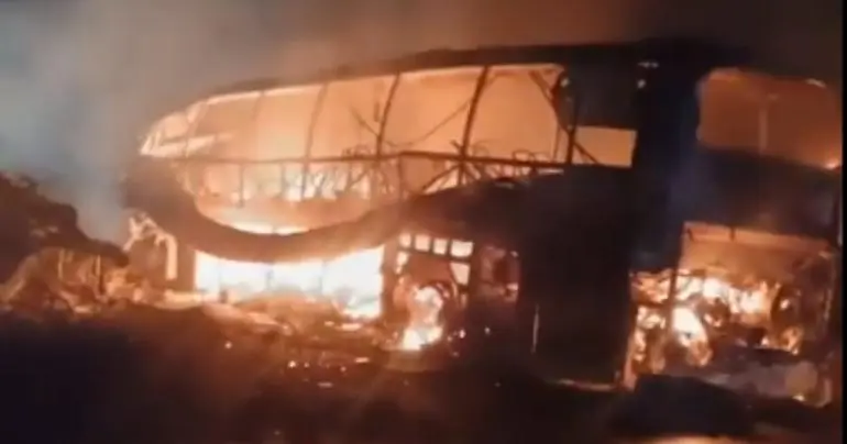 choque_entre_autobus_y_trailer_en_la_carretera_escarcega-villahermosa_deja_35_muertos