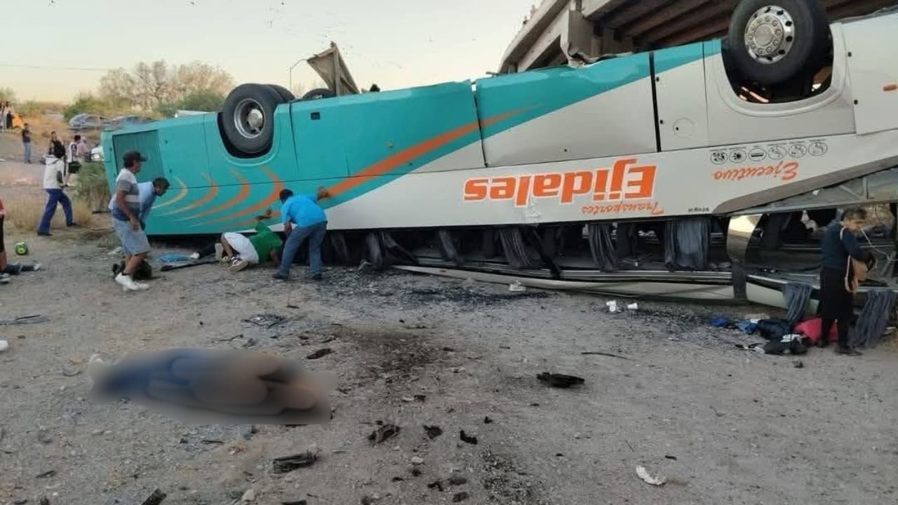 choque-entre-camioneta-y-autobus-deja-2-muertos-y-29-heridos-en-matamoros-coahuila
