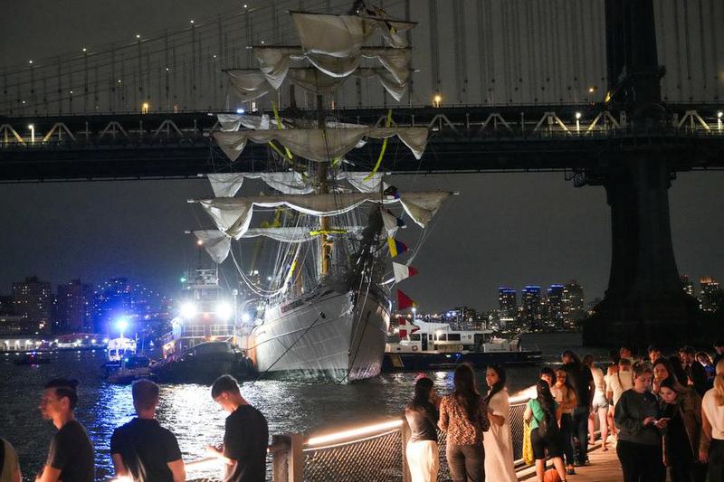 EEUU-NUEVA YORK-COLISION DE BUQUE