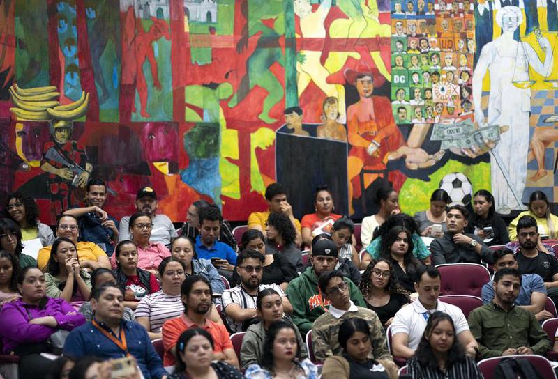 HONDURAS-TEGICIGALPA-CHINA-CONVERSATORIO