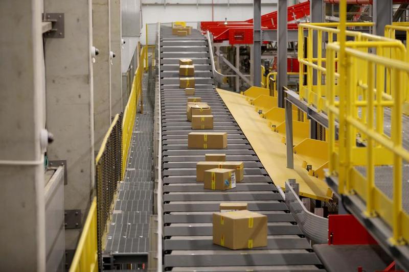ISRAEL-TEL AVIV-DHL SORTING CENTER