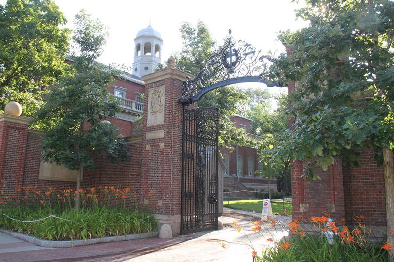 EEUU-CAMBRIDGE-UNIVERSIDAD DE HARVARD-NORMA SOBRE ESTUDIANTES EXTRANJEROS