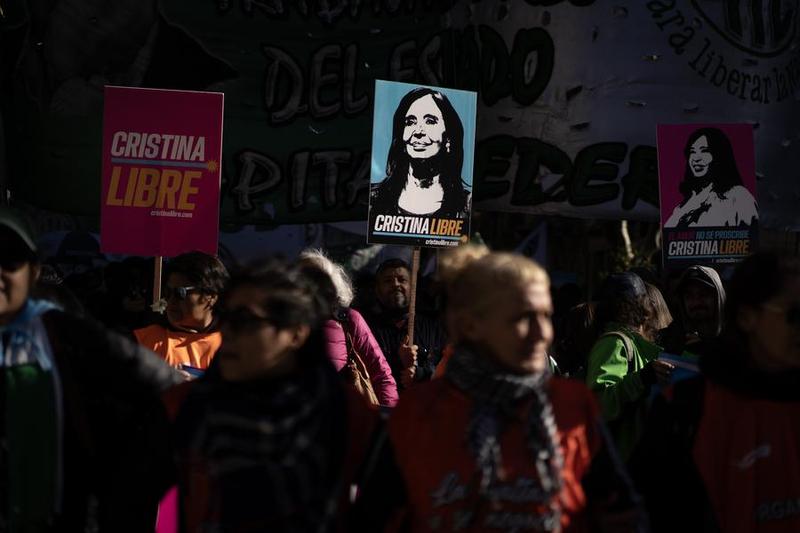 ARGENTINA-BUENOS AIRES-FERNANDEZ DE KIRCHNER-MANIFESTACION