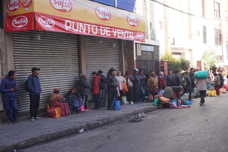BOLIVIA-LA PAZ-ESCASEZ