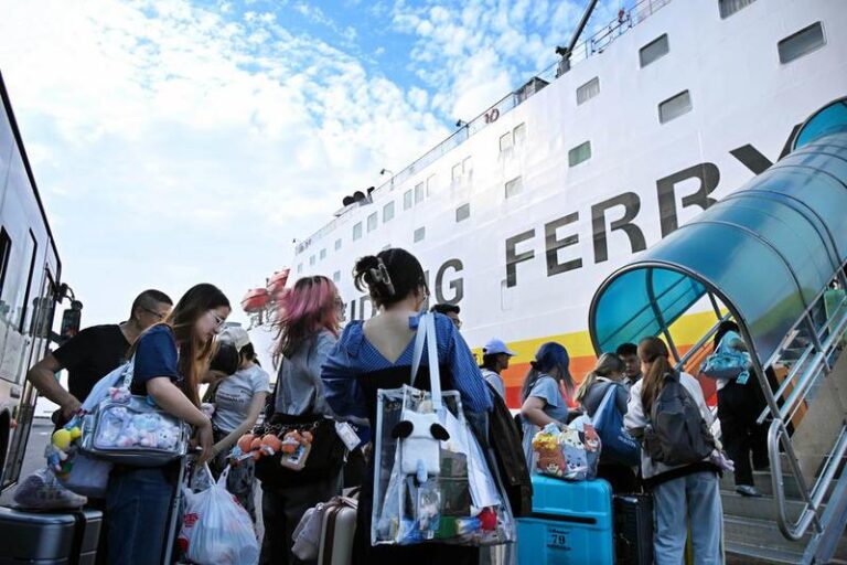 (Economy&amp;amp;Life) CHINA-SHANDONG-QINGDAO-SOUTH KOREA-VISA FREE-TOURISM (CN)