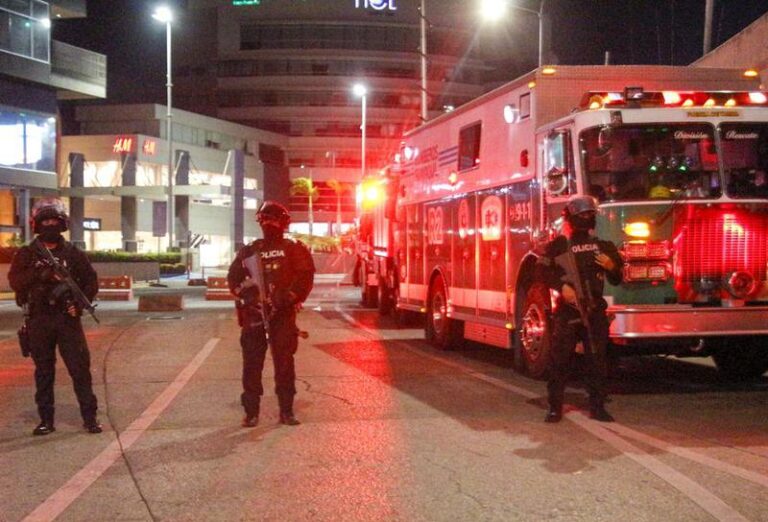 ECUADOR-GUAYAQUIL-EXPLOSION-COCHE BOMBA