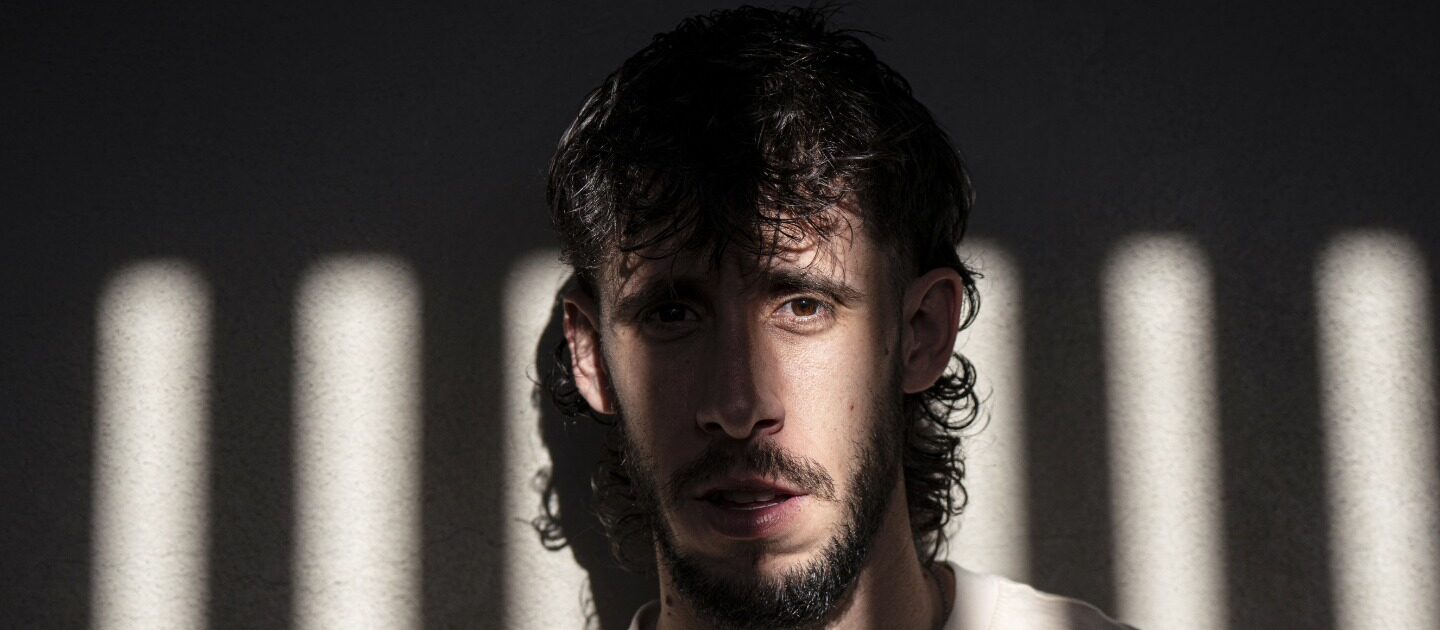 JAVI ROBLES AMOR LOCO MAYO 2025 FOTO3