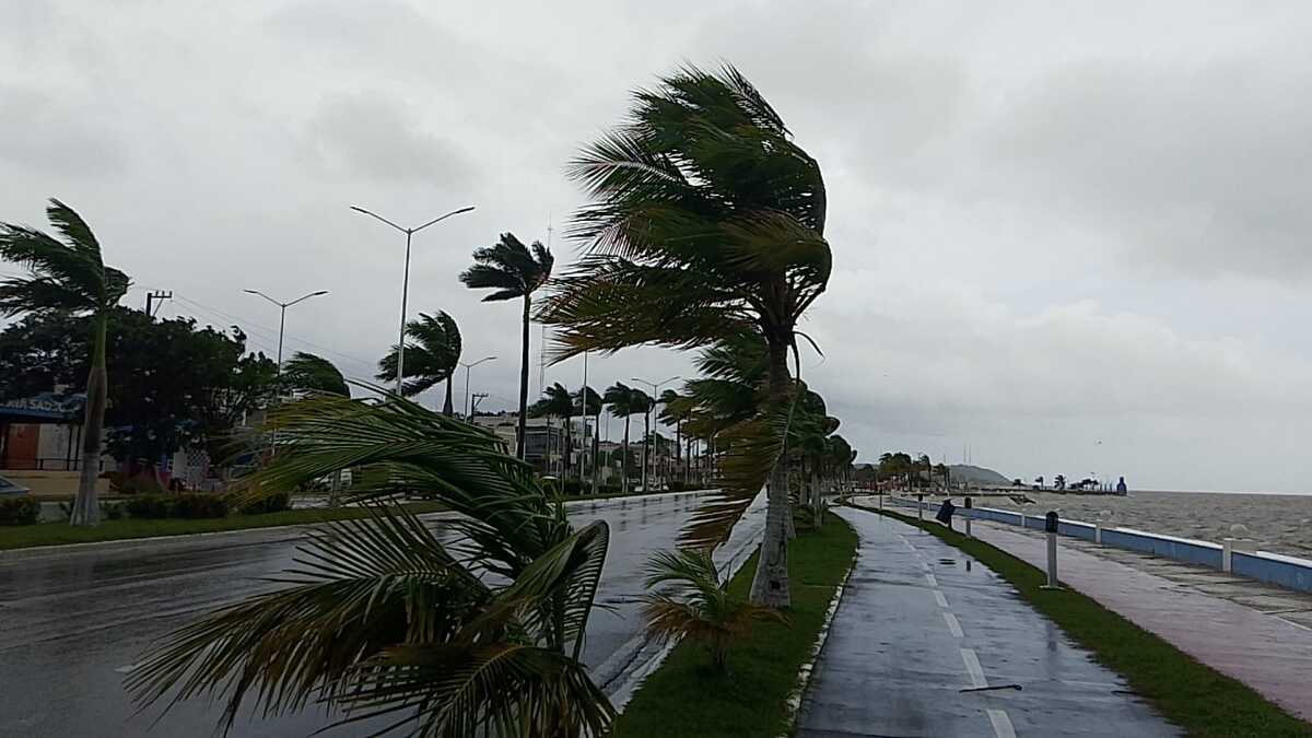 emiten-alerta-azul-campeche-ciclon