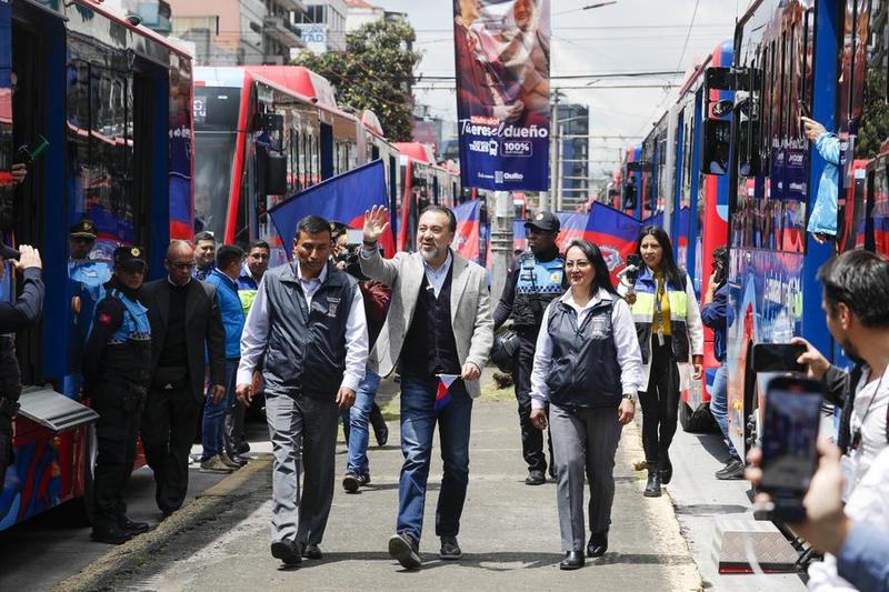 ECUADOR-QUITO-CHINA-AUTOBUSES ELECTRICOS
