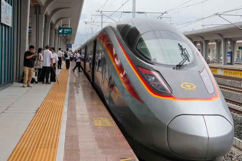CHINA-ENLACE FERROVIARIO CLAVE DE ALTA VELOCIDAD-TRAMO DE CHONGQING-INAUGURACION