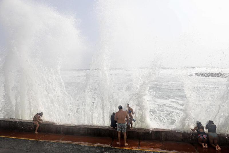 PERU-LIMA-OLEAJE ANOMALO