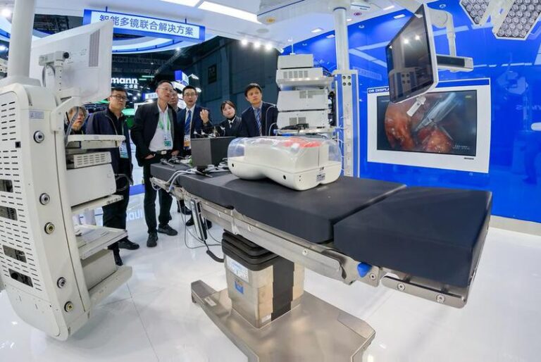 CHINA-SHANGHAI-CIIE-EQUIPO MEDICO Y PRODUCTOS PARA EL CUIDADO DE LA SALUD