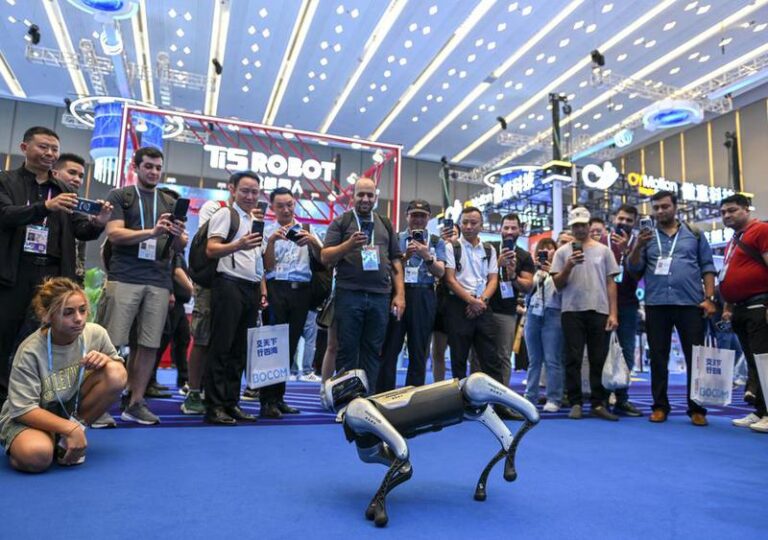 CHINA-GUANGDONG-GUANGZHOU-138TH-CANTON FAIR-SERVICE ROBOTS ZONE (CN)