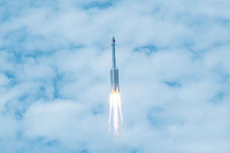 (EyesOnSci)CHINA-HAINAN-WENCHANG-SATELLITE-LAUNCH (CN)