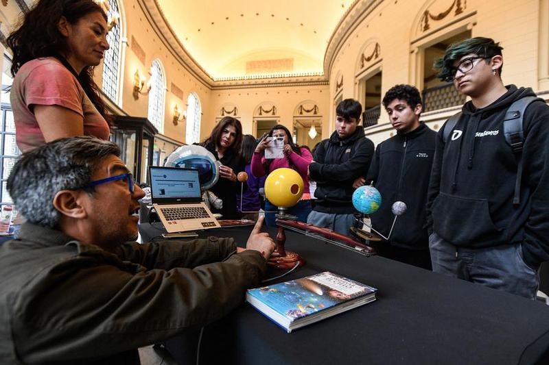 CHILE-VIÑA DEL MAR-DIA DE LA ASTRONOMIA