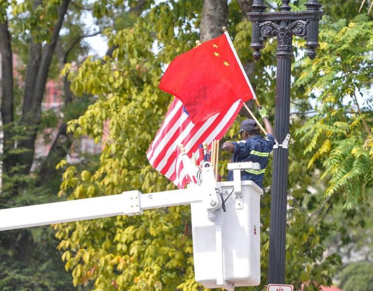 (8)EEUU-WASHINGTON-CHINA-SOCIEDAD-BANDERAS