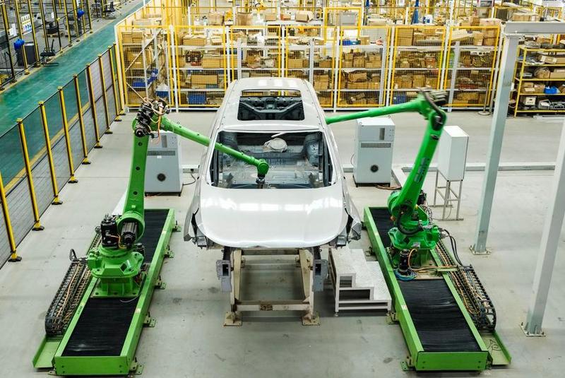 Ampliación: Producción industrial de China sube 4,8% en noviembre