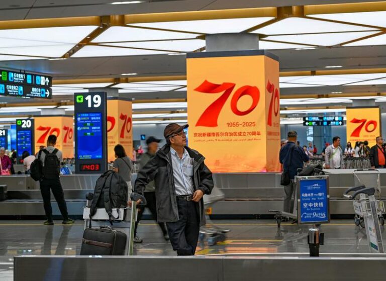CHINA-XINJIANG-COMERCIO-TRANSPORTE-DESARROLLO